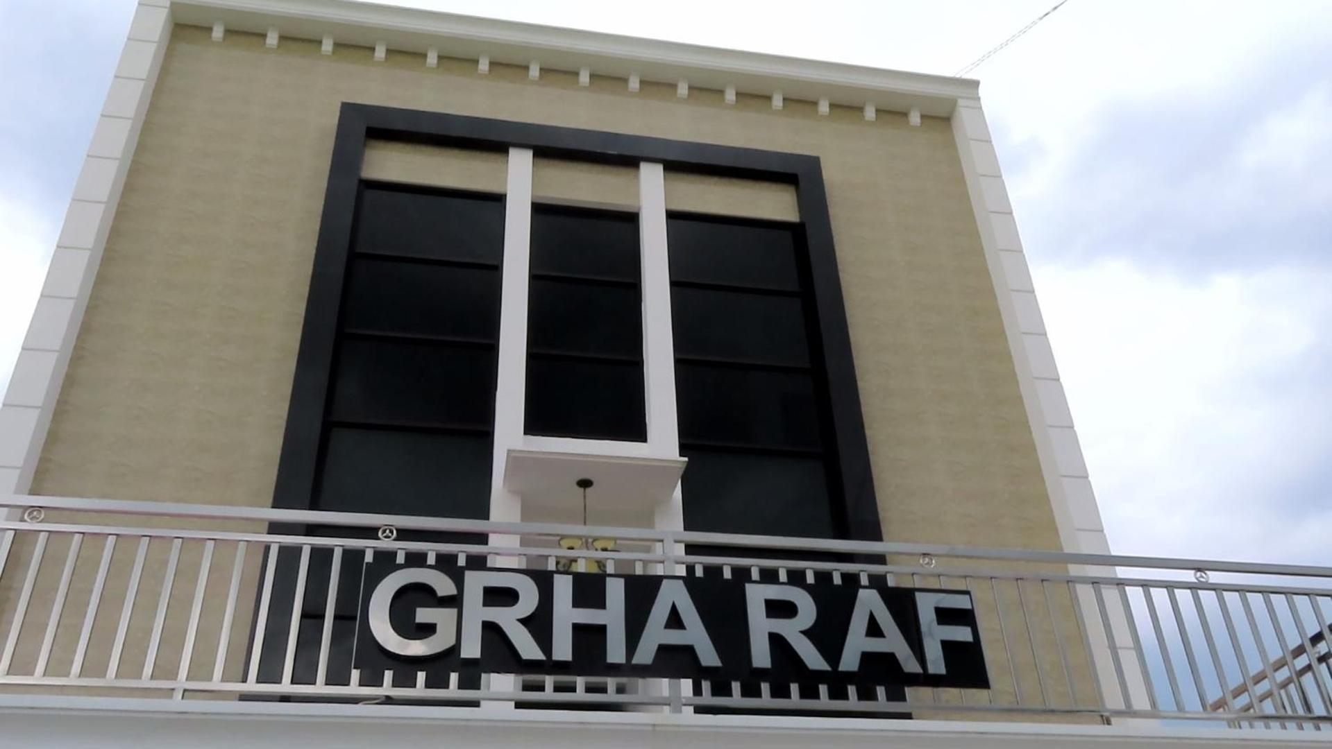Grha Raf Homestay 마칼레 외부 사진